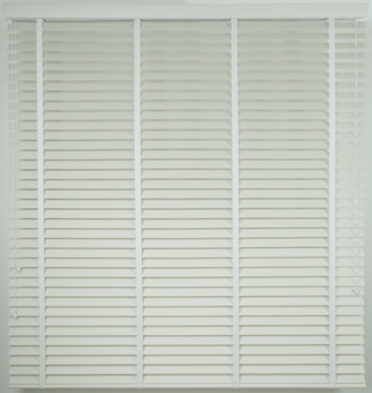 Żaluzja Faux Wood – kolor Sól – biały – CLICKY® Flip 50 mm