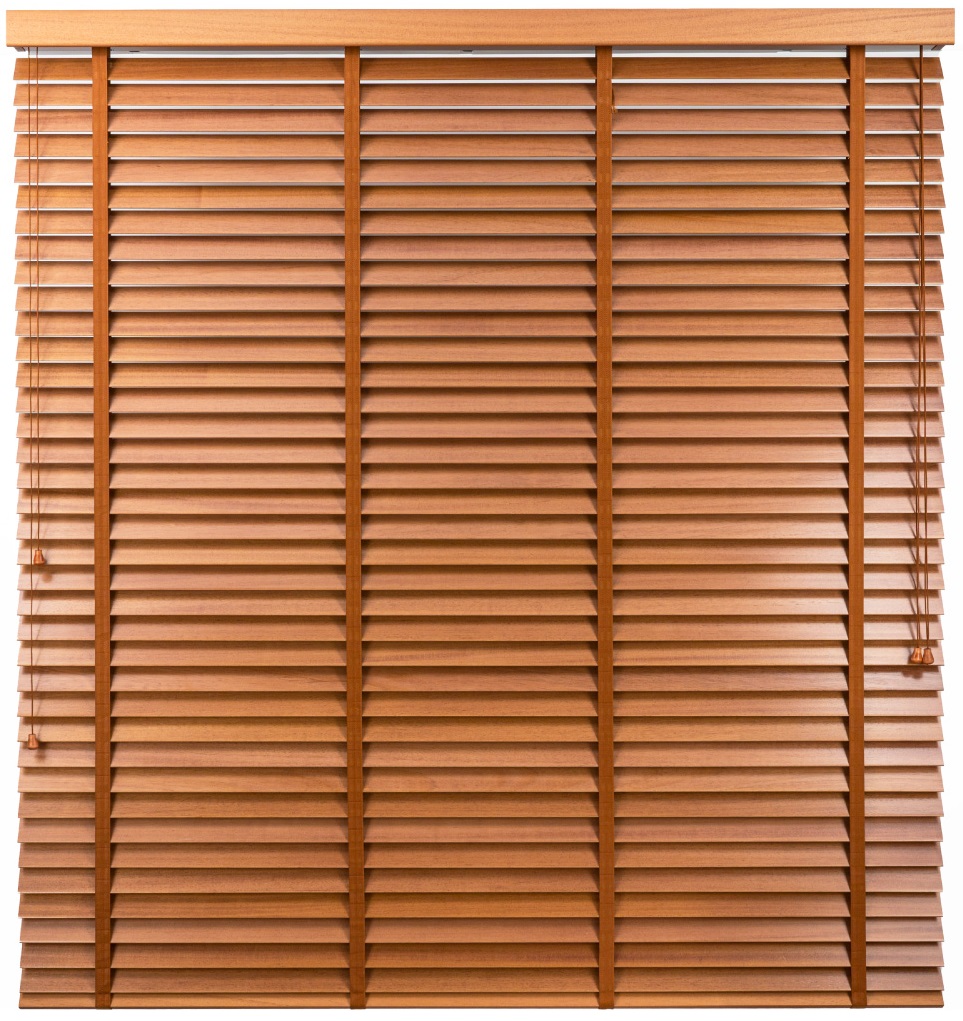 Żaluzja z drewna Abachi – kolor Koniak – odcienie brązu, klon, mahoń, dąb – CLICKY® Flip 50 mm